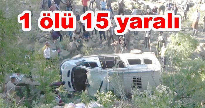 Bingöl'de devrilen minibüste 1 kişi öldü 15 kişi yaralandı