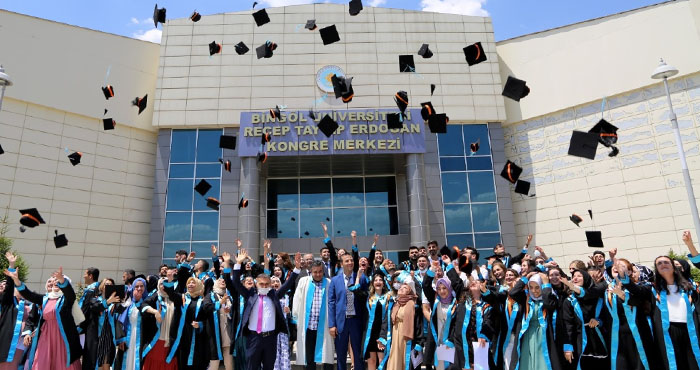 Bingöl Üniversitesi Sağlık Bilimleri Fakültesi 5. mezunlarını verdi  