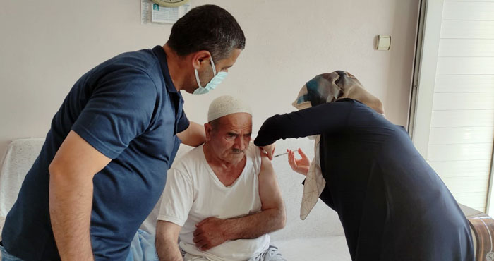 Bingöl'de sağlık ekipleri köy köy gezerek aşı yapıyor! Hedef mavi kategori