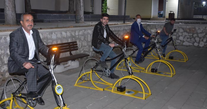 Kent Meydanı Genç'e renk kattı