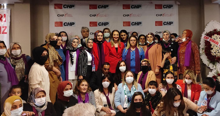 CHP'li Aylin Nazlıaka, Bingöl’de partilileriyle bir araya geldi