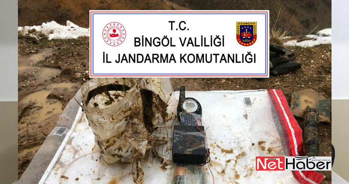 Genç'te yola tuzaklanmış patlayıcı bulundu