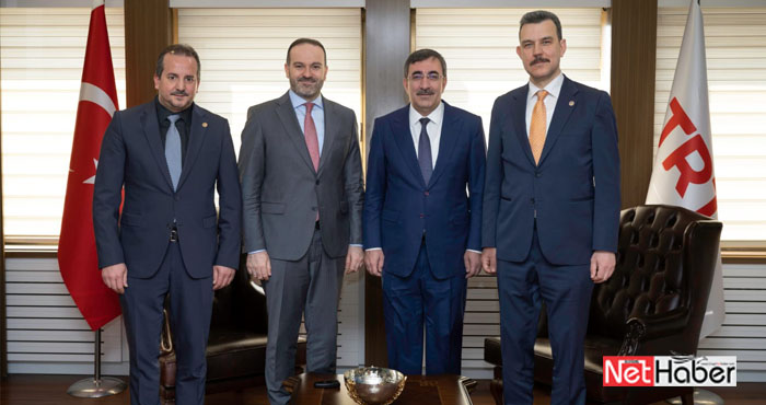 Plan ve Bütçe Komisyonu Başkanı Yılmaz'dan TRT'ye ziyaret