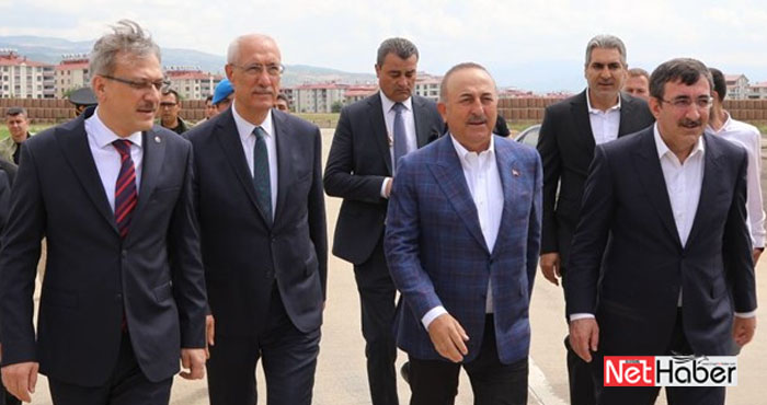 Dışişleri Bakanı Çavuşoğlu, Bingöl'de temaslarda bulundu