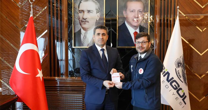 Belediye Erdal Arıkan’dan TDV’ye kurban bağışı